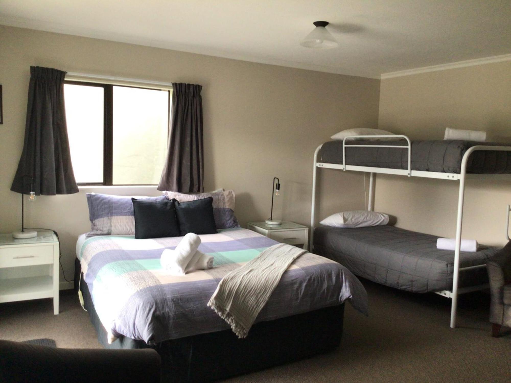 Fiordland Great Views Holiday Park Te Anau Exterior foto