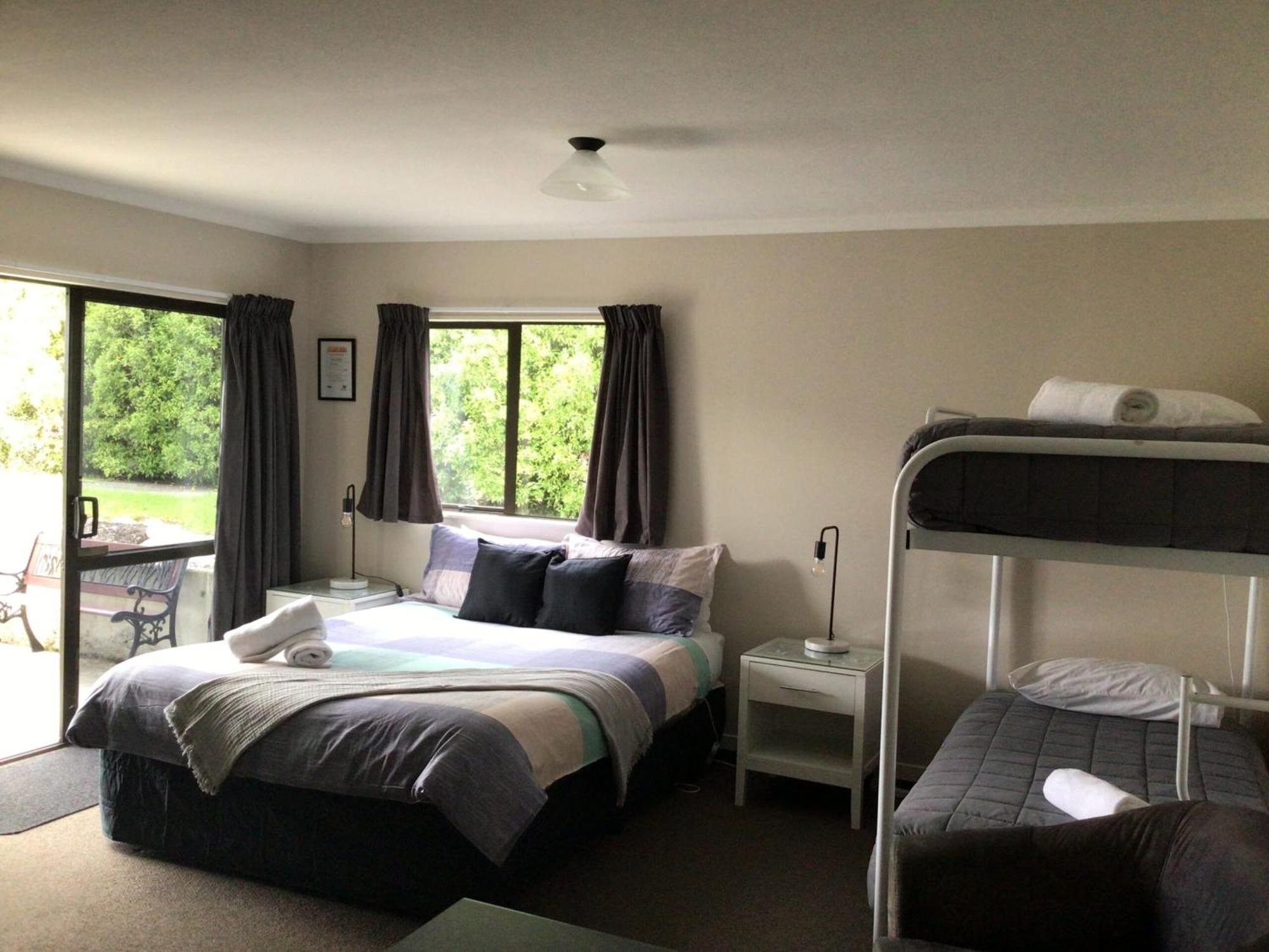 Fiordland Great Views Holiday Park Te Anau Exterior foto
